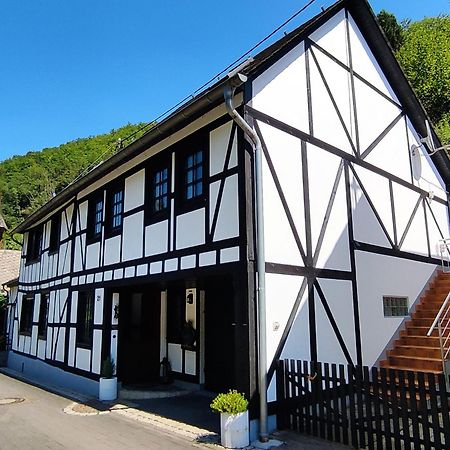 Ferienwohnung 'Unter Der Burg' 브로덴바흐 외부 사진