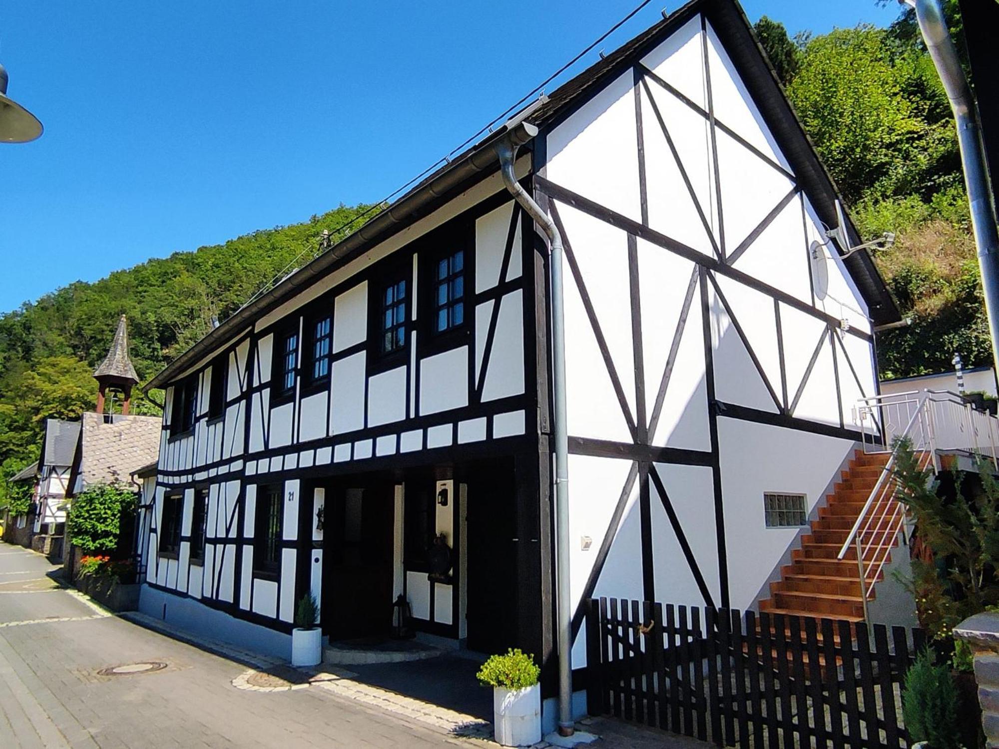 Ferienwohnung 'Unter Der Burg' 브로덴바흐 외부 사진