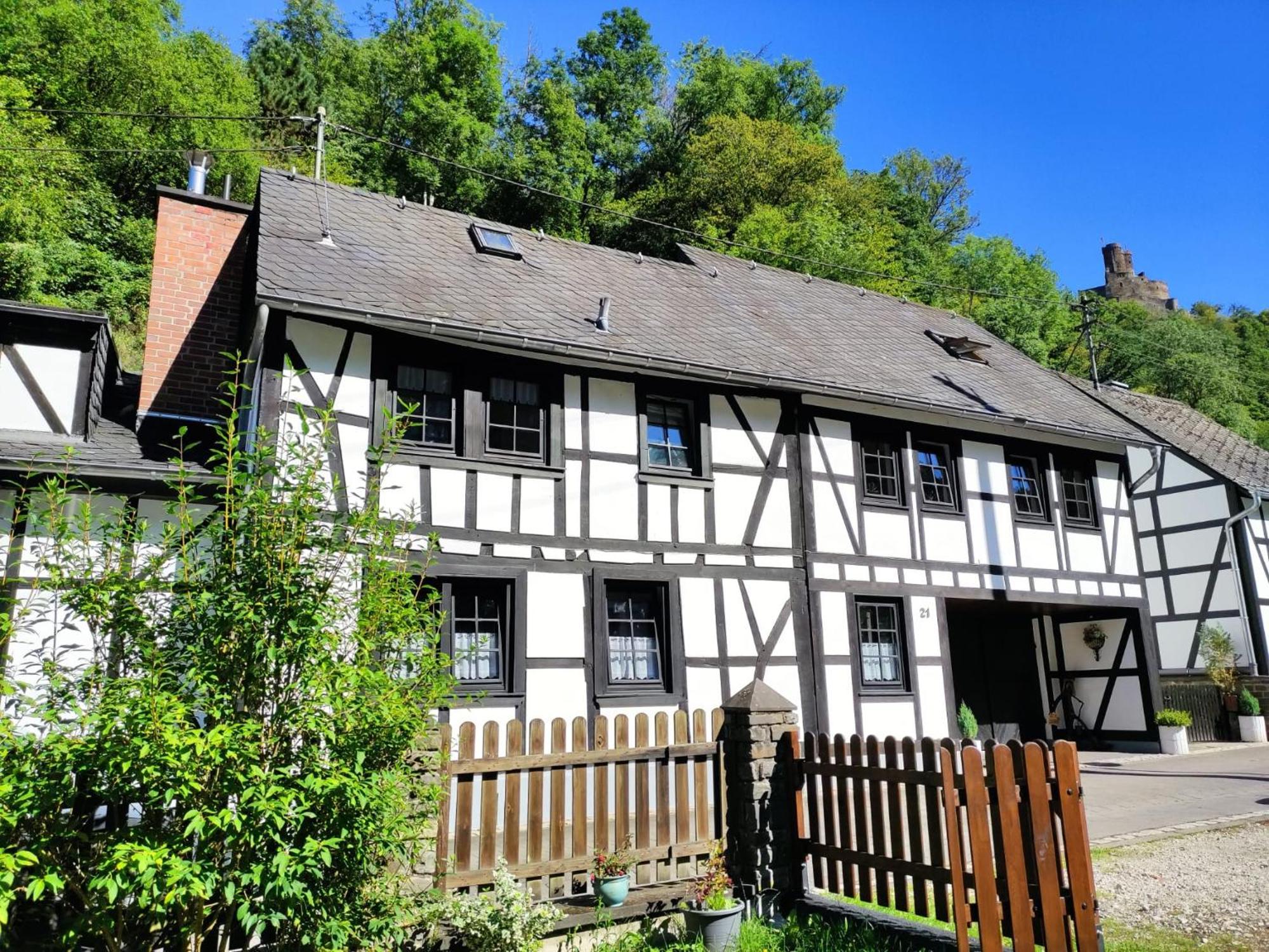 Ferienwohnung 'Unter Der Burg' 브로덴바흐 외부 사진