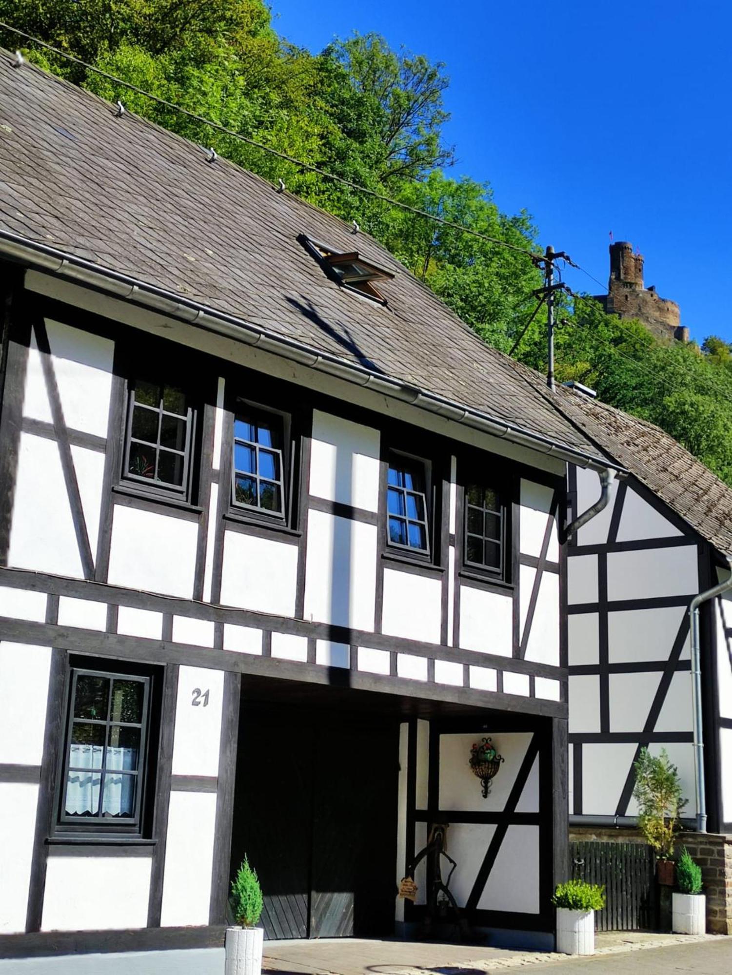 Ferienwohnung 'Unter Der Burg' 브로덴바흐 외부 사진